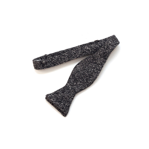 Bow Tie in Black Donegal Wool